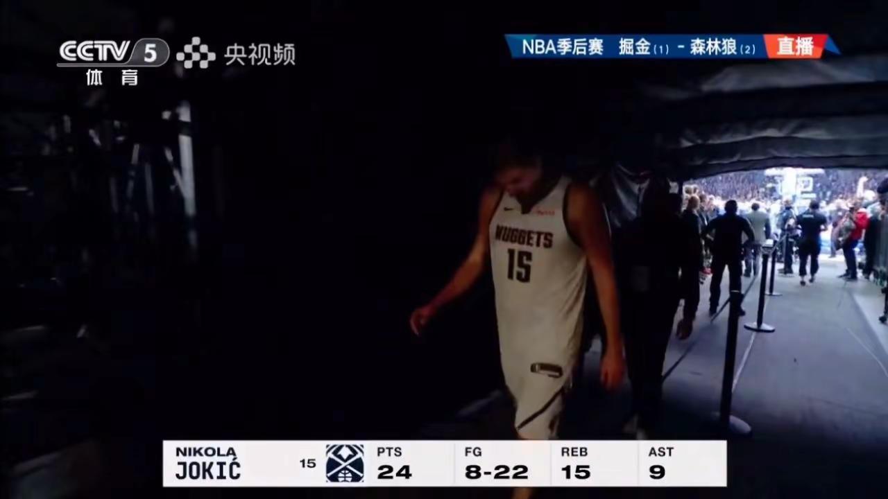 高原强大的约基奇也抵挡不住群狼的攻击了啊，狼队要以下克上了