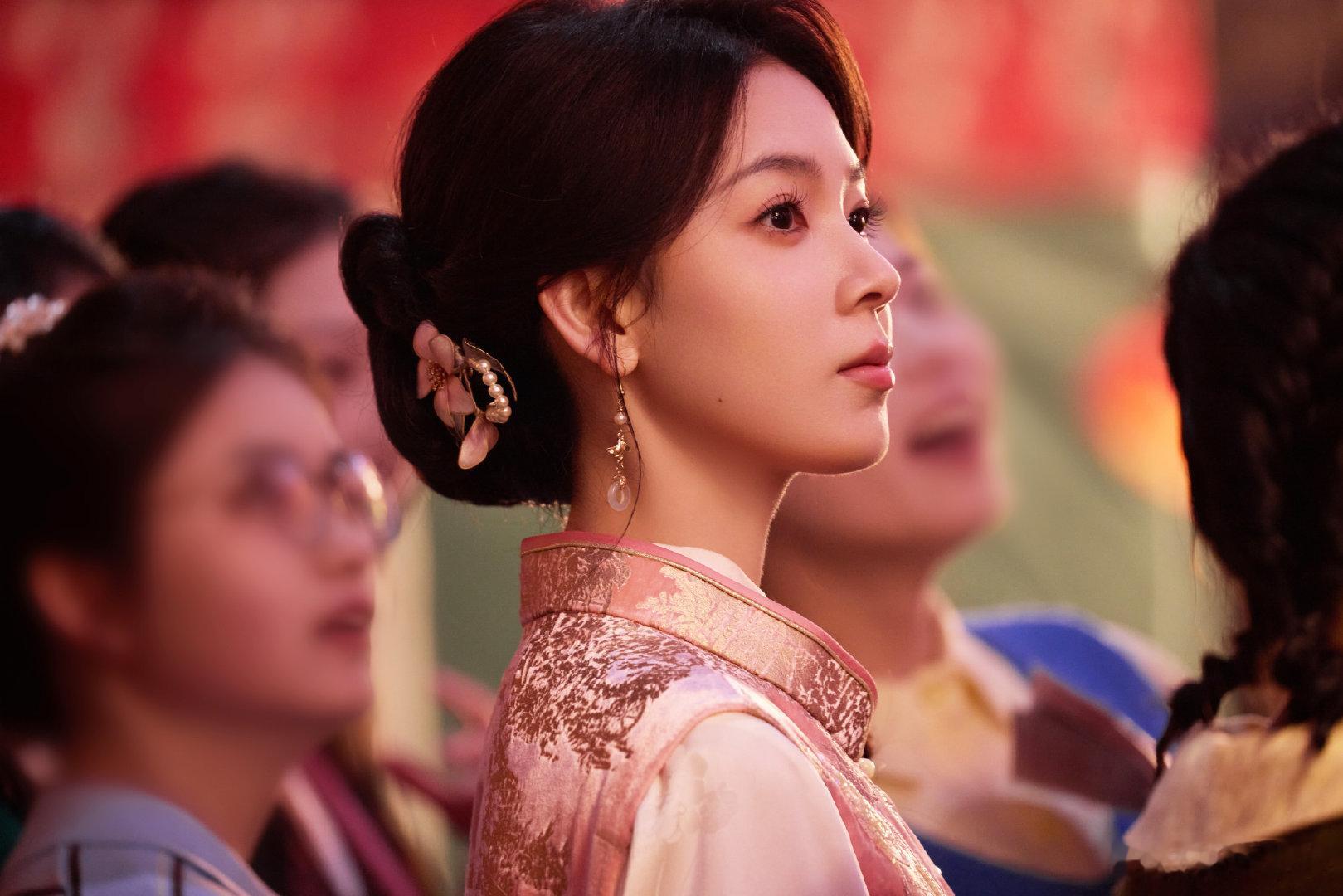 #向全世界安利陈瑶# [太开心]#瑶有上镜心# 

月上柳梢头，人约黄昏后 ​