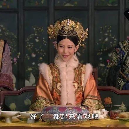 该你发挥了
好好表现，给我好好演
这一天来的太不容易了，我等了很久
可以用涅槃重生来形容
你所做的一切都是为自己服务
一个强者的必经之路 ​