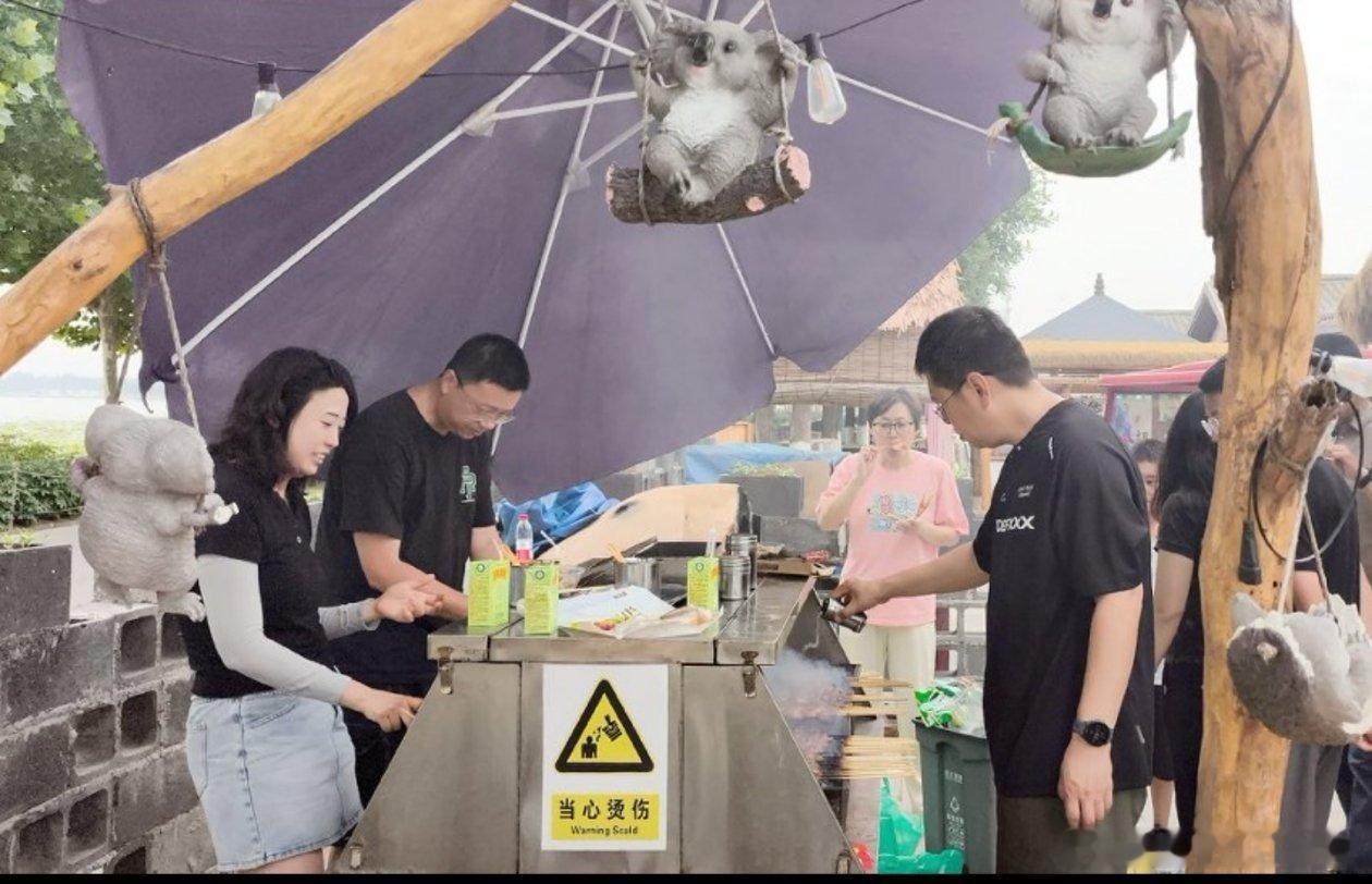 当妈后，生活好像被按了倍速键，每天围着娃转，连喘口气都觉得奢侈。直到提...