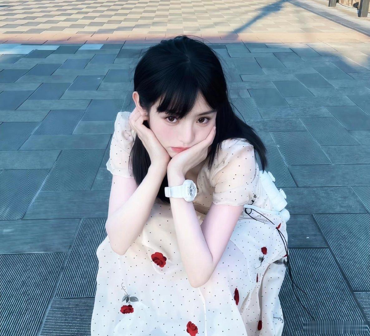 #田曦薇[超话]##田曦薇100套妆造# 
晚晚好可爱啊 ​