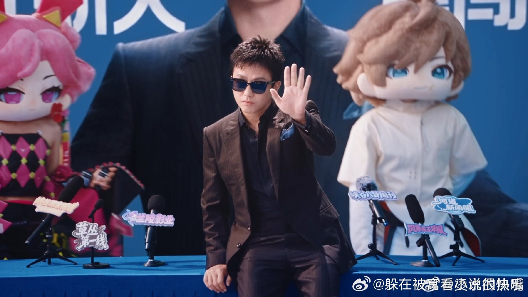 #邓超成电竞文男主了#配乐一响我直接梦回星爷电影，怎么邓超你还跨次元串场了是吧
#邓超勇闯电竞圈# ​