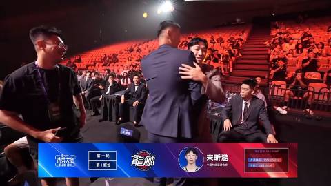 看看CBA的影响力吧<br />稀稀拉拉的座位