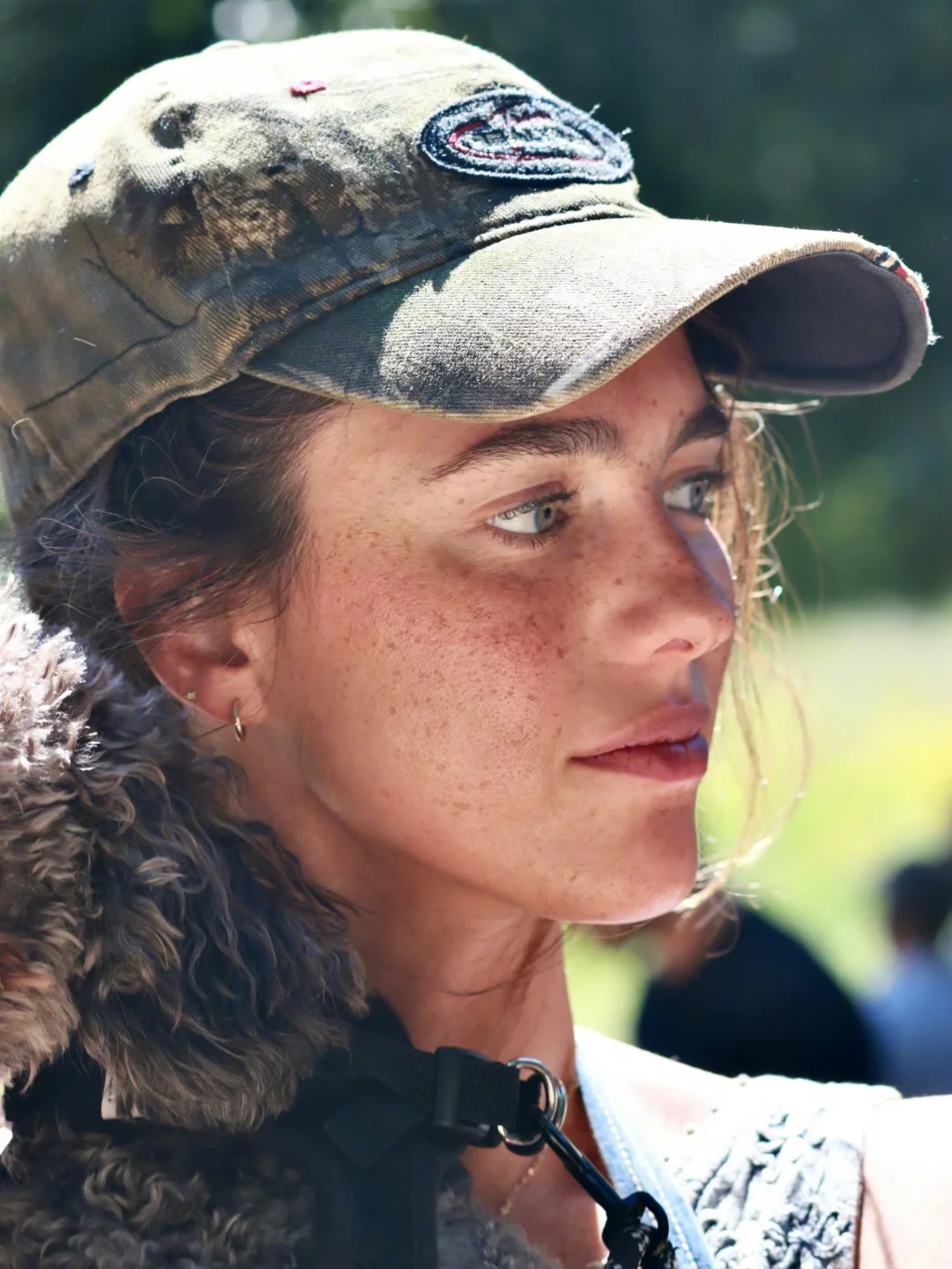 Margaret Qualley 在新电影中的雀斑妆