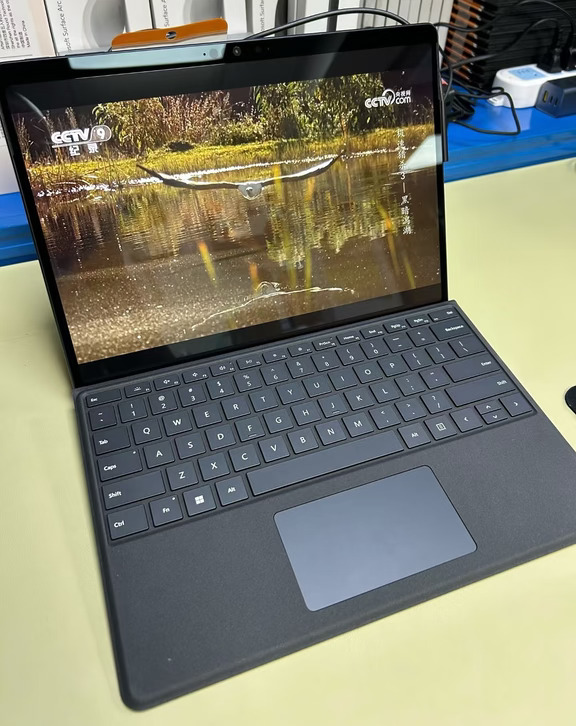 捡漏🔥Surface Pro10AIPC通电时长3天左右⬇️