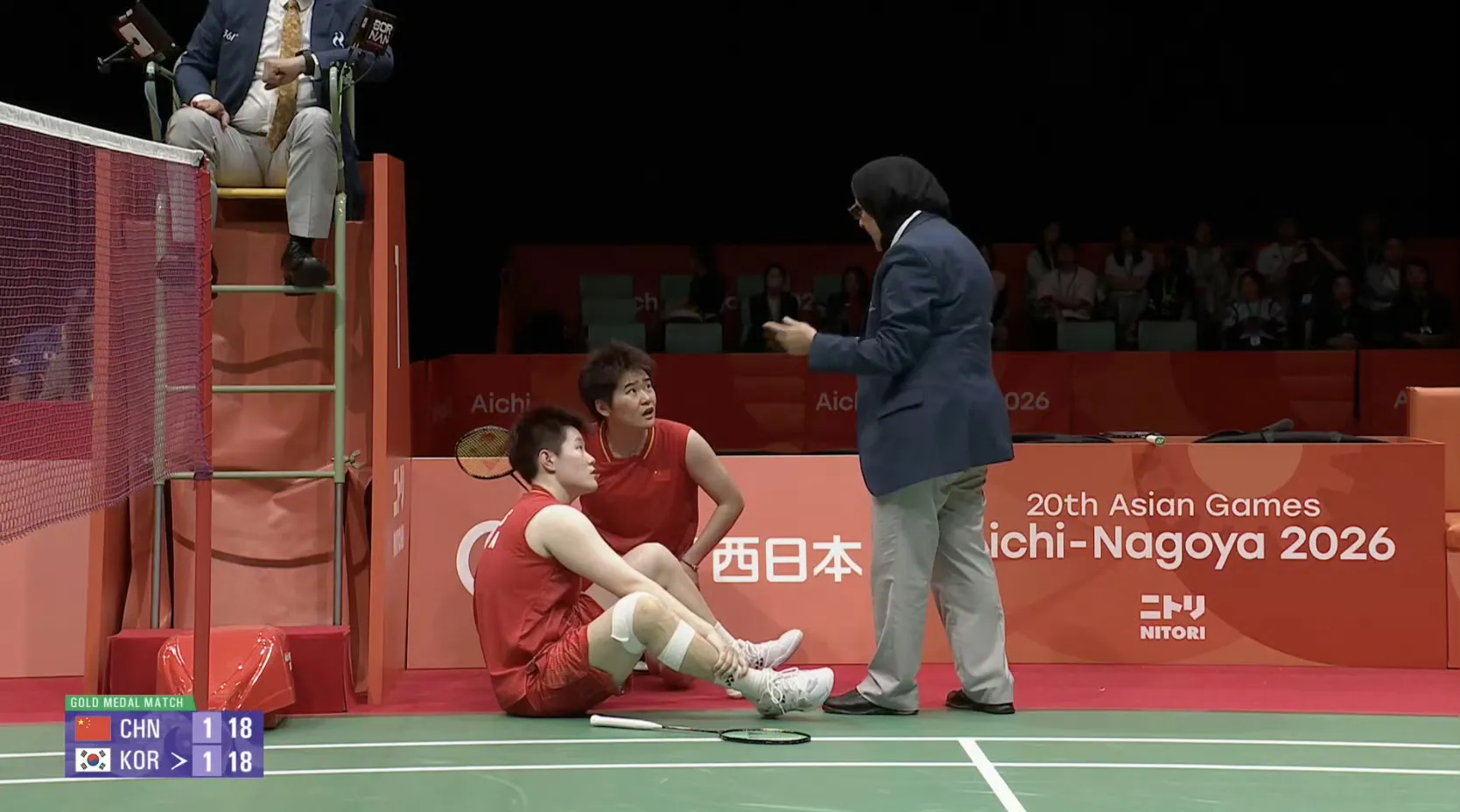 🏸亚运羽毛球女双韩国李白组合夺冠 刘圣书/谭宁摘银🥈

9月29日，亚运羽毛球女双比赛结束，中国组合刘圣书/谭宁鏖战三局111分钟以28-26/18-21/18-21惜败韩国李昭希/白荷娜，获得亚军。马来西亚陈康乐/蒂娜和日本中西贵映/上坂铃并列铜牌。 ​​​