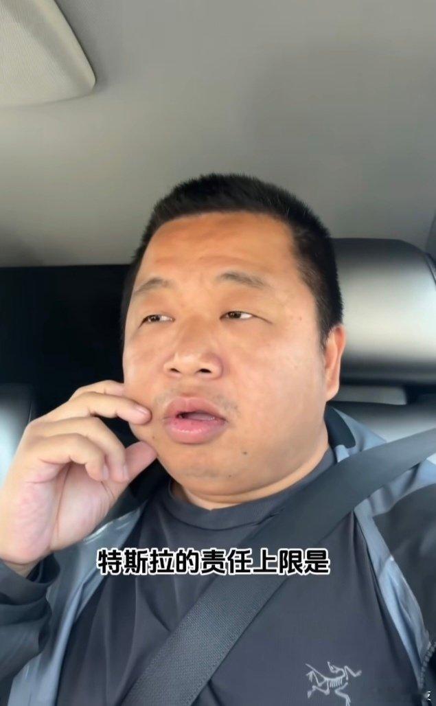 #cybercab# 
蓝战非亲自去美国体验赛博车，遇到事故马圣最高给你赔付本次乘车费用或者100美金（取高者）。
当然没方向盘没脚刹你遇到危险怎么办呢？🤗高喊马圣牛逼 马圣牛逼，fsd之魂就会笼罩在赛博车上，航母装上来都会直接摧毁！ ​