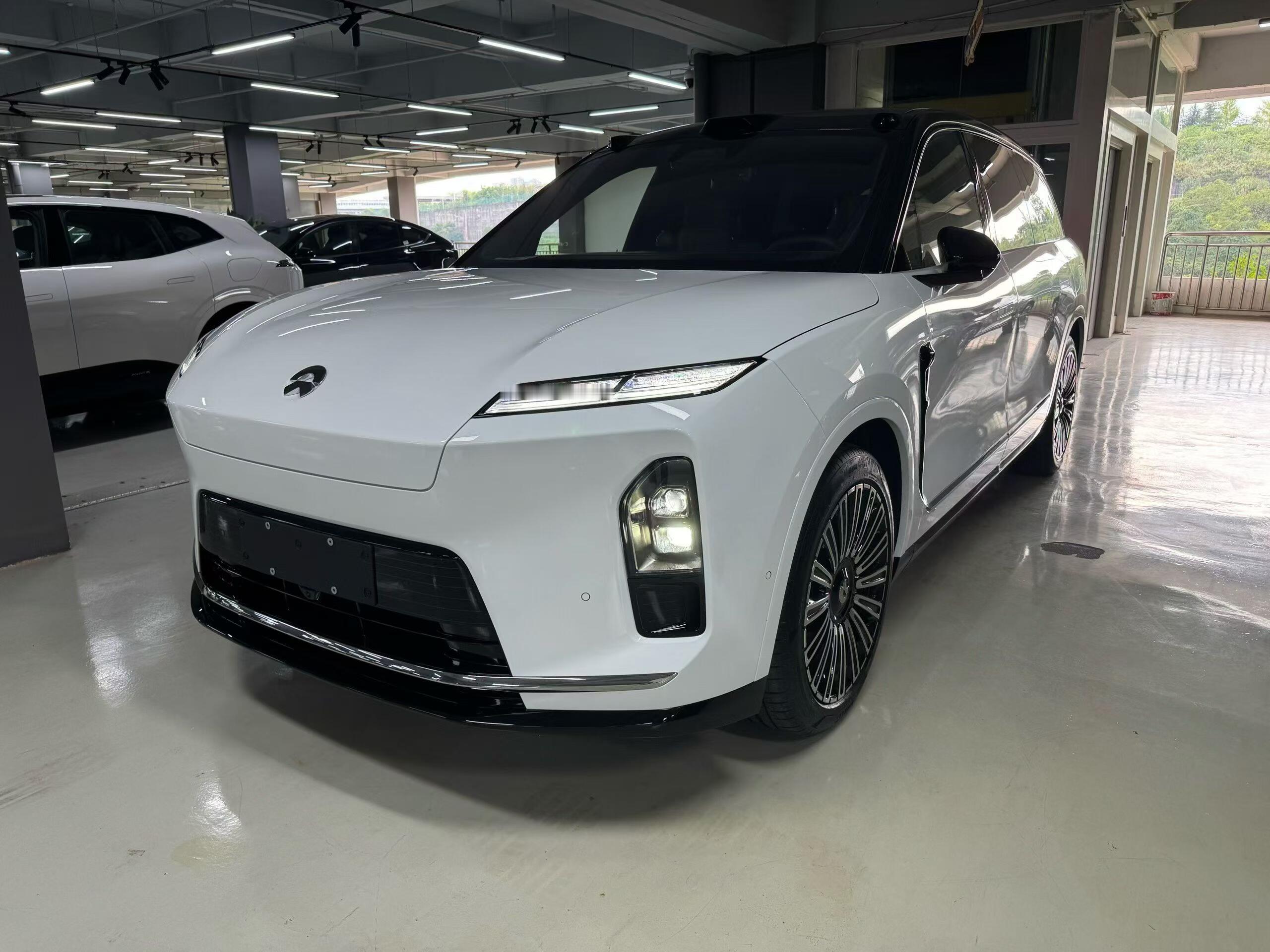 不只看豪华！试驾蔚来全新ES8