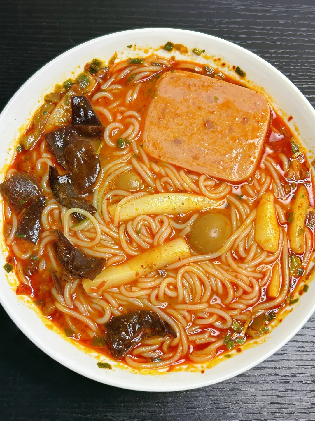 答应我，一定要试试这个肉酱米线！！！