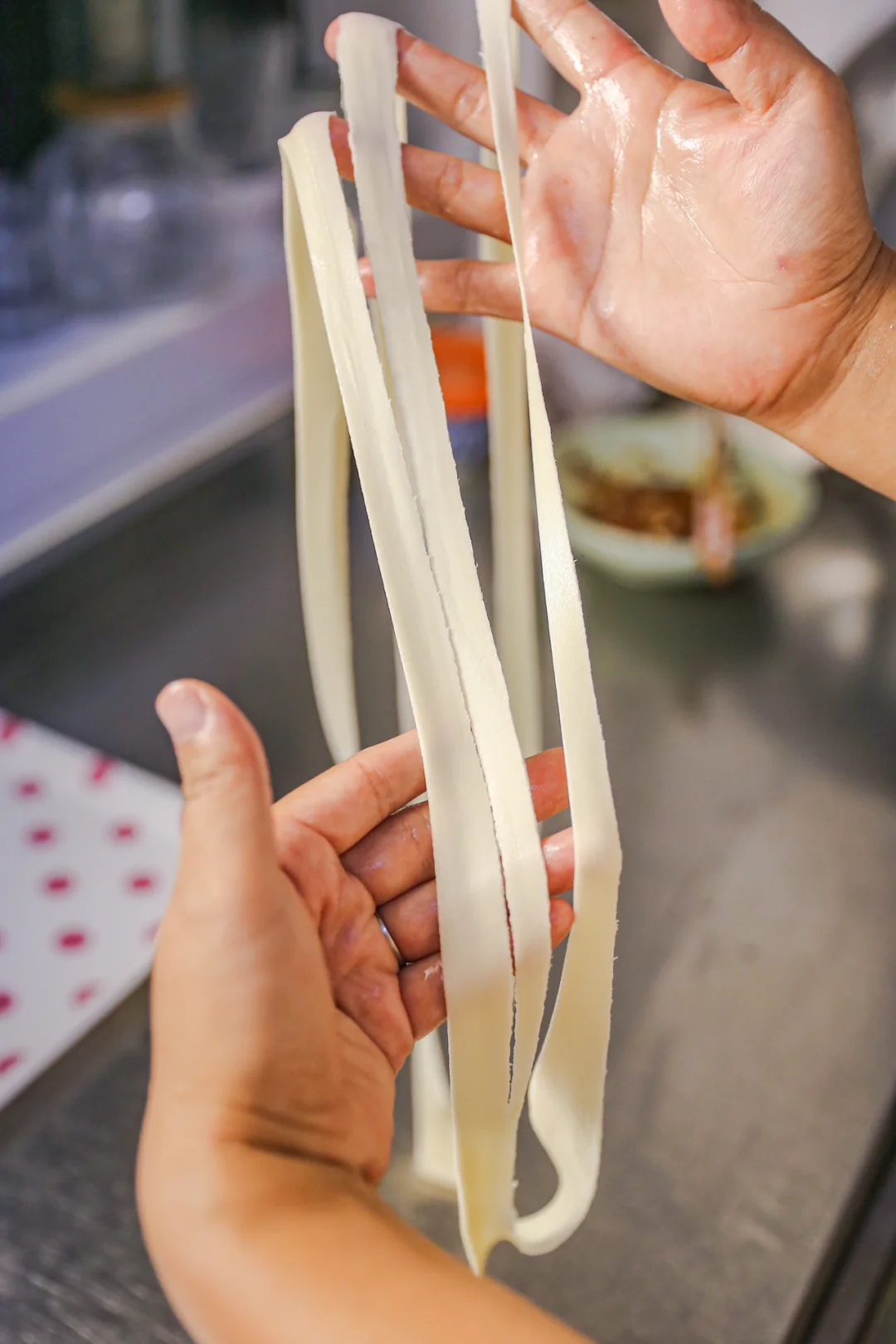 河南烩面片的制作过程，三揉三醒，筋道不断