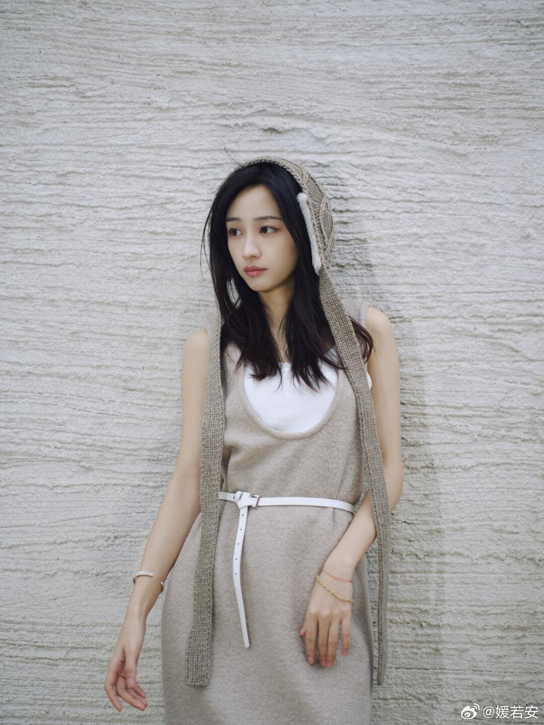 #黄婷婷[超话]#htt#黄婷婷 流年启序步履不婷# htt#陪黄婷婷度过漫长岁月# 

整个世界都睡着了，我们去散步吧，你要拯救的世界也包括我吗。

​