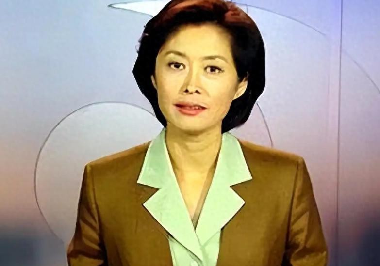 敬一丹葬礼现场一片狼藉，女儿丈夫久久不肯离开，倪萍未到场