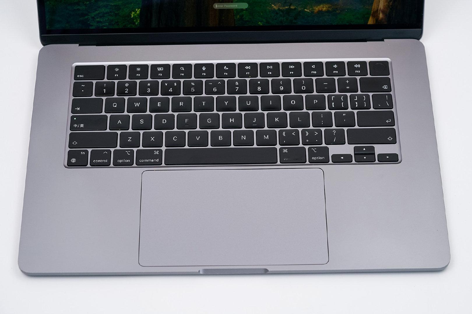 #搞机兔的小基地[超话]# 国行M2 MacBook Air 15.3英寸，8+10核、8GB+256GB，电池83%，9新，4500 ​