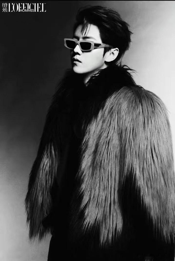 #鹿晗[超话]# lh#鹿晗图片分享# 
帅的
​