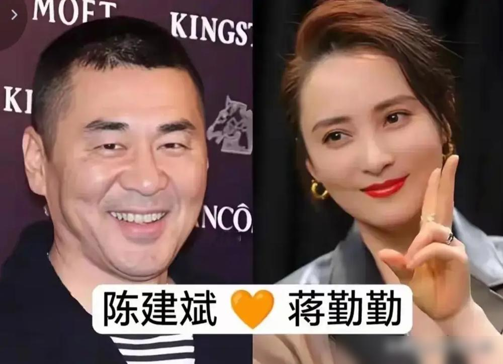 孙俪跟邓超，一个早睡早起吃清淡，一个夜猫子无辣不欢，俩人愣是过了十几年没散。
记者问她秘诀，她说了句大实话：爱不是互相改造，而是为彼此调整坐标。
夜猫子改不了，她就把自己的瑜伽垫挪到客厅，他熬夜看剧本，她敷着面膜在旁边练字。谁也不劝谁，但谁也没走。
谢娜张杰更绝。张杰开演唱会，谢娜基本场场到，