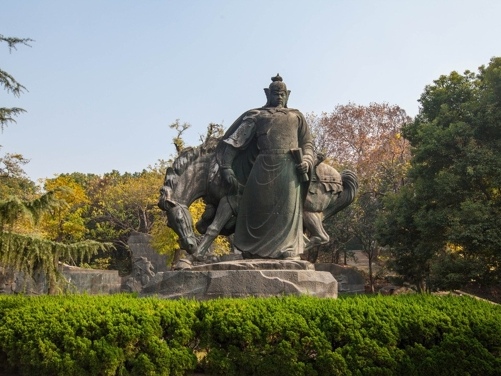 岳飞生于河南，死于杭州，人生最辉煌七年却留给了武汉武昌