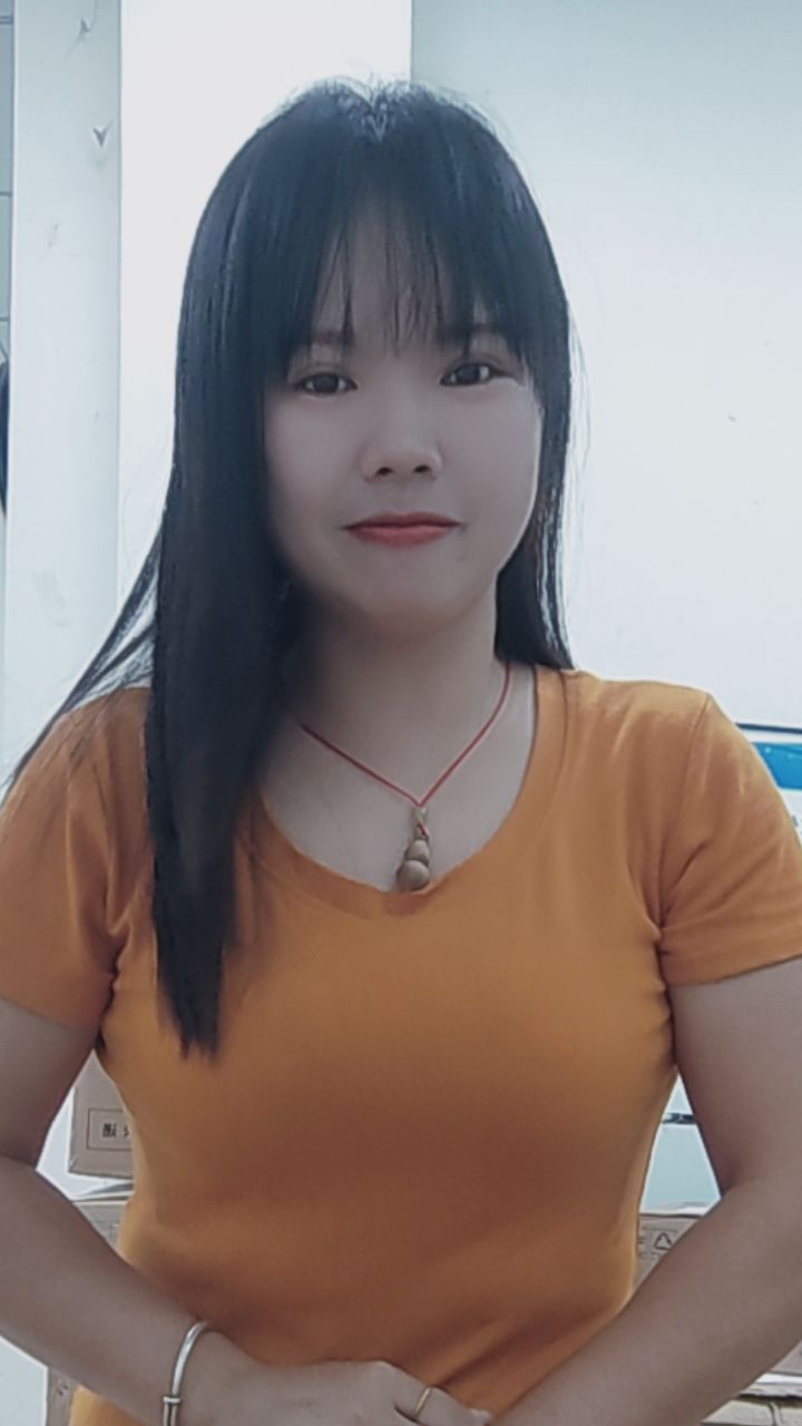 @锋味 
谢霆锋炫上东北烤串了 
爱情就像两人三足跑，只有一个人往前冲，结果就是摔倒