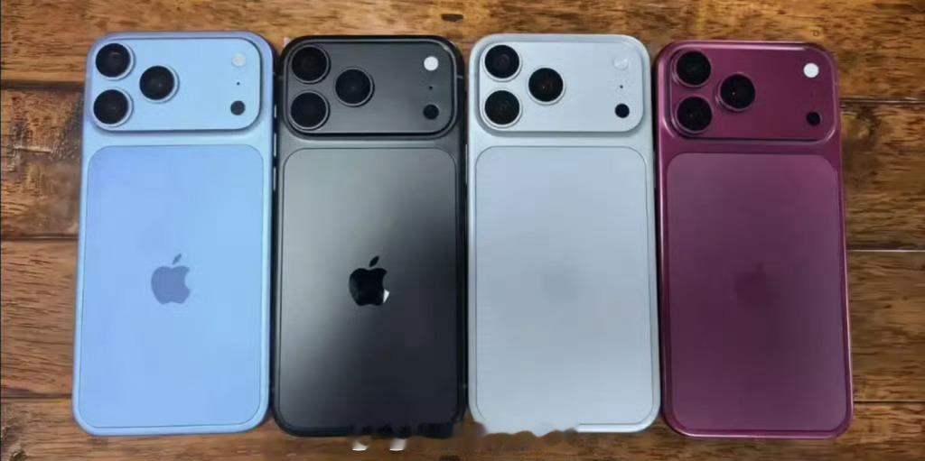 【#折叠iPhone定价##iPhone18Pro首发A20Pro芯片#】北京时间9月10日凌晨1点，苹果将举办新CEO特努斯上任后的首场秋季发布会，最大看点为售价或超2000美元的首款折叠屏iPhone，受严苛品控限制初期产量很低。本次还将推出搭载台积电2nm工艺A20 Pro芯片、自研C2基带的iPhone 18 Pro系列，普通版iPhone18推 ​