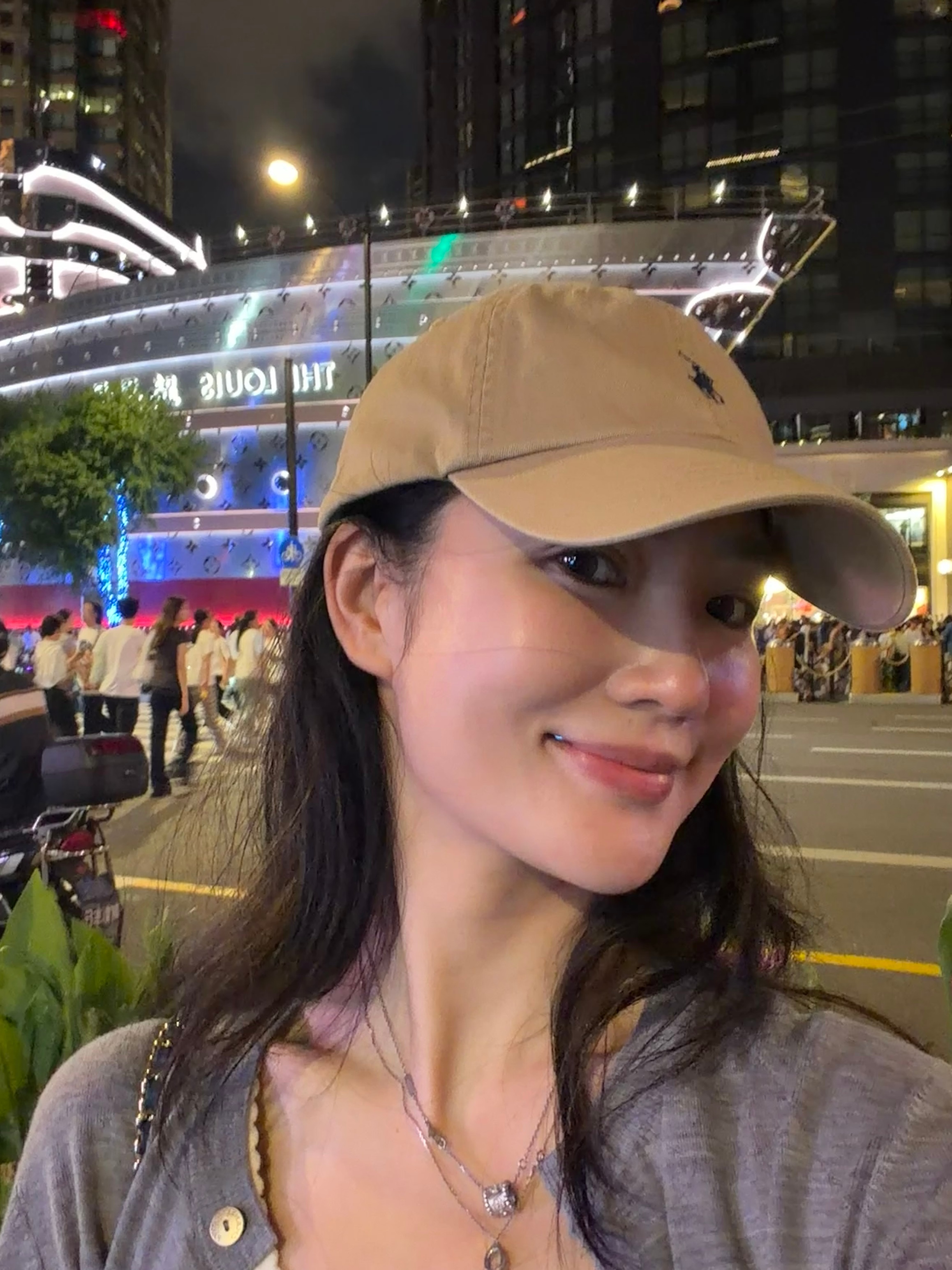 又要台风了 购入胶鞋一双 ​​​