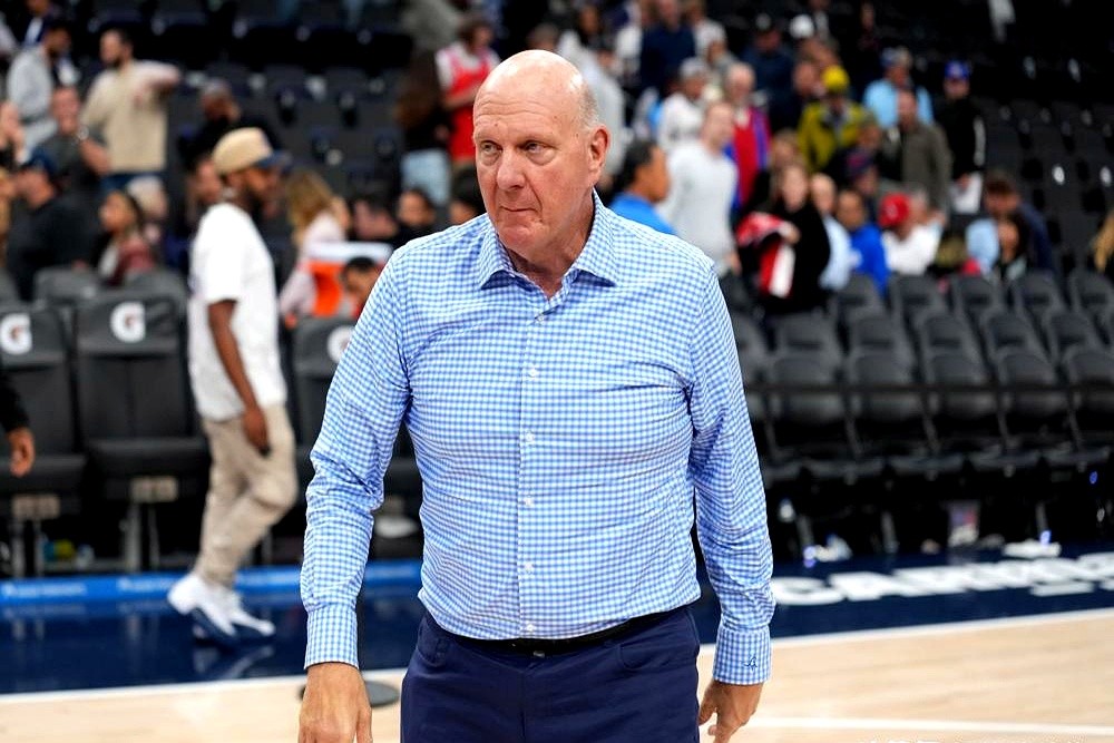 快船彻底掀桌子重建了！  今年交易截止日，他们把哈登送骑士换回加兰，打...