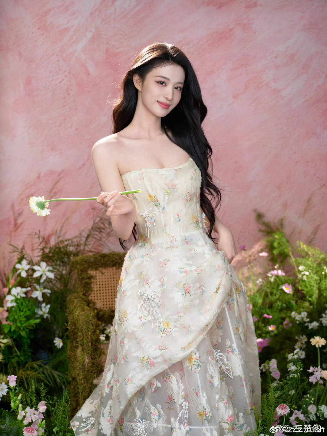 #王楚然[超话]#  ღ💌ღ#王楚然﻿# 💗#王楚然﻿# 
你听风，听到了吗，它在替我诉说爱意。𝓓𝓸 𝔂𝓸𝓾 𝓱𝓮𝓪𝓻 𝓽𝓱𝓮 𝔀𝓲𝓷𝓭 𝓘𝓽'𝓼 𝓽𝓮𝓵𝓵𝓲𝓷𝓰 𝓶𝓮 𝓵𝓸𝓿𝓮. ​