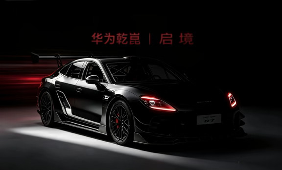 锋芒藏于暗夜，性能燃于瞬间｜启境GT7