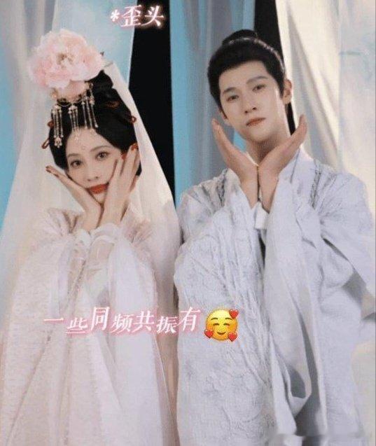 #孟子义李昀锐九重紫当年的风味#李昀锐空降《你好星期六》接孟子义下班，拥抱牵手、同伞离场，后续游乐园路透里护眼、整理头发等一系列温柔细节刷屏。之前不是说两人不想再捆绑一起了，想分开发展。怎么又现这波操作？ ​
