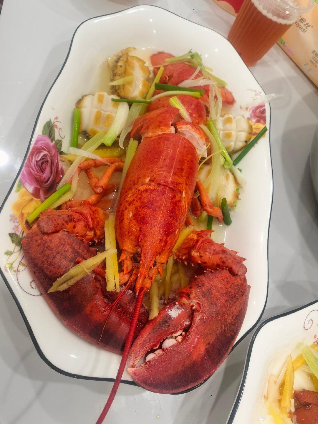 海鲜季节来啦，记录第一次三更半夜亲自动手做海鲜大餐（原因是姐妹们个个都不会煮）我这个半桶水跟着抖音学[色]

#刘亦菲曾被裁掉过# ​