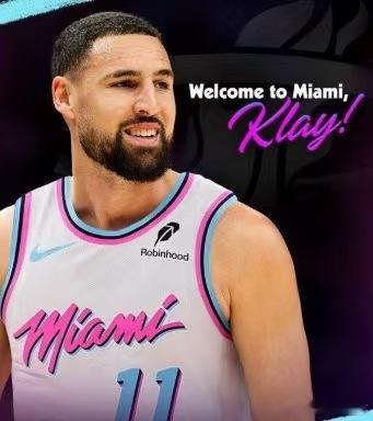 #nba# 曾经的浪花兄弟之一汤普森，正式和独行侠队道别，和热火队签下一张两年合约，和字母哥安戴托昆波成新队友。上周美国就报导，汤普森和独行侠达成买断协议，恢复自由身，再和热火签下2年1300万美元合约，第二年是球员选项。今天汤普森正式和热火签约，将在迈阿密迎接新生活。汤普森之所以急于离开 ​