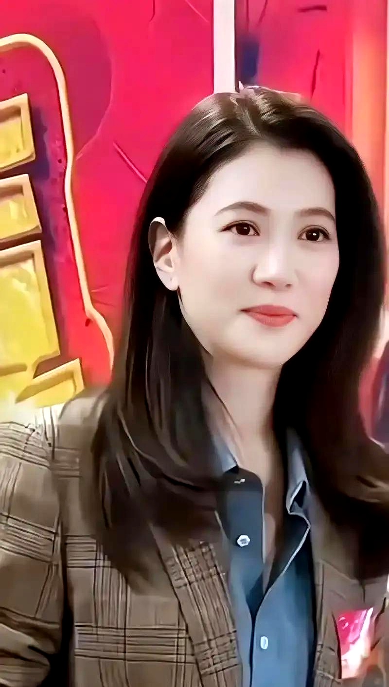 张智霖和袁咏仪是不会分开的，
 

不是因为袁咏仪长得多好看，
 

也不是张智霖馋她身子，
 

而是因为张智霖真的很喜欢袁咏仪。
 

当年那位叫罗兆辉的地产富商在金融风暴里栽了个大跟头，濒临破产时，竟然主动拨通了张智霖的电话，指名道姓要摊牌袁咏仪早年被他追求照顾的往事，甚至还在各路八卦周刊前大