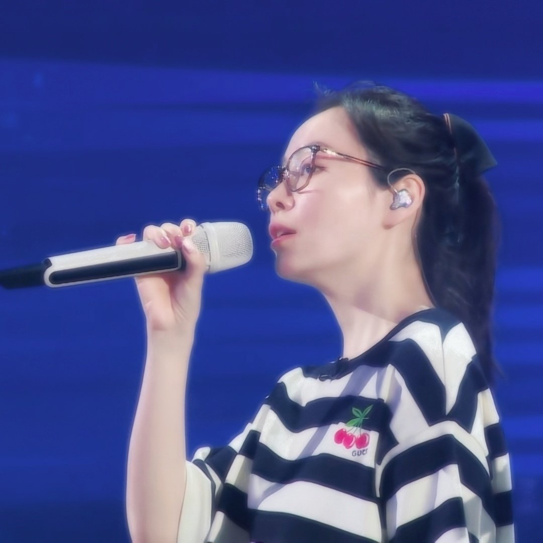 #张靓颖[超话]# 🐬#追张靓颖巡回演唱会# 
谁家的女大？ ​