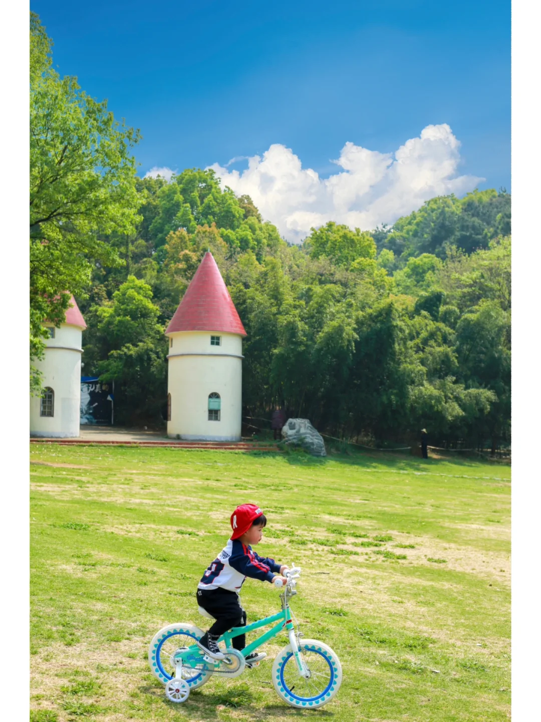 武汉亲子徒步骑行🌲来森林里喂鸽子猴子🐵