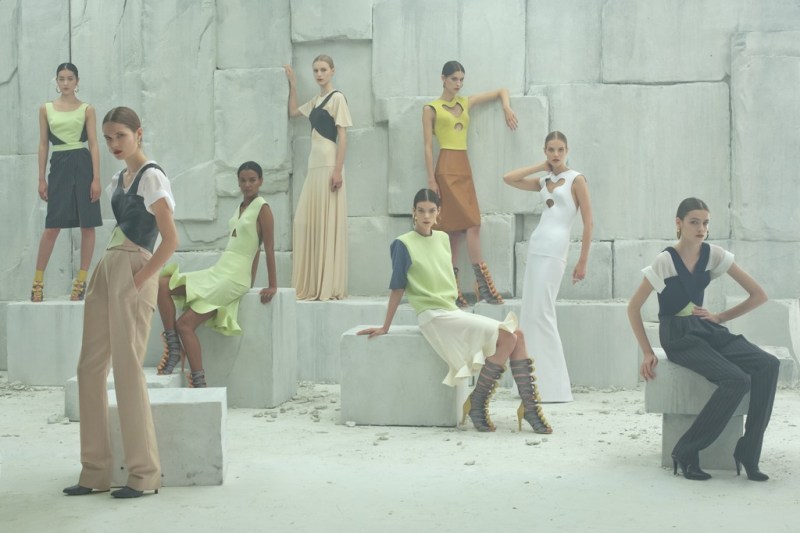 #刘雯[超话]#Balenciaga Resort 2013 Campaign

Photographer: Steven Meisel
Hair: Guido Paulo
Make Up: Pat McGrath
Casting: Ashley Brokaw 

Models:
Kremi Otashliyska
CAroline Brach Nielsen
Julia Nobis
Lyia Kebede
Suvi Koponen
Marte Mei Van Haaster
Meghan Collison
Liu Wen

（图源WWD ​