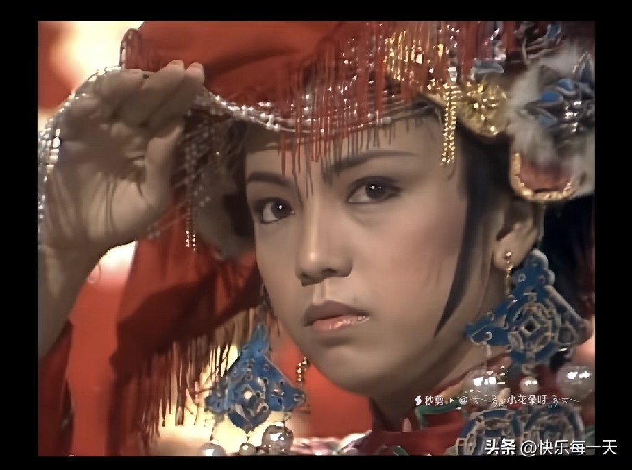 好多版本的周芷若，可只有周海湄与鄧萃雯版本真是经典。演技这一块，没对比没伤害，看真啲就会发现。[比心][比心][比心]