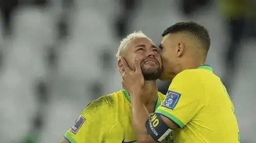 巴西队世界杯55人初选名单：内马尔入选！🇧🇷北京时间5月12日，巴...