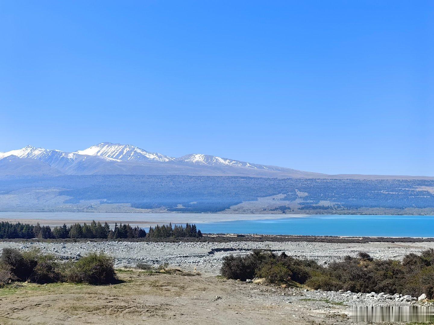 库克山徒步，直面太阳，雪山近在眼前
普卡基湖的牛奶蓝，让人一秒梦回新疆
特卡波落脚，看见日落金山和漫天星河
[给你小心心][给你小心心][给你小心心]  ​