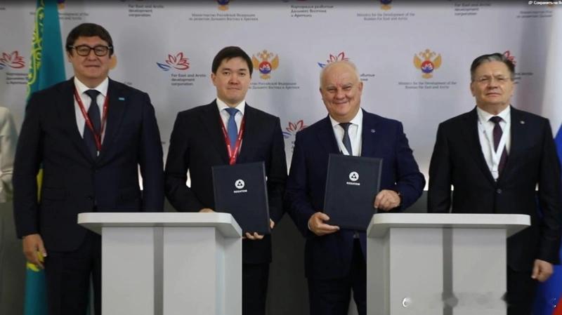 【哈萨克斯坦首座核电站迈入实际实施新阶段】⚛️🇰🇿

哈萨克斯坦首座核电站项目迎来重要进展！在第十一届东方经济论坛期间，哈萨克斯坦核电站有限责任公司与俄罗斯国家原子能公司旗下俄原子能出口公司正式签署核电站设计、设备供应和建设合同。

哈方表示，项目将特别重视本地化参与，最大程度吸 ​