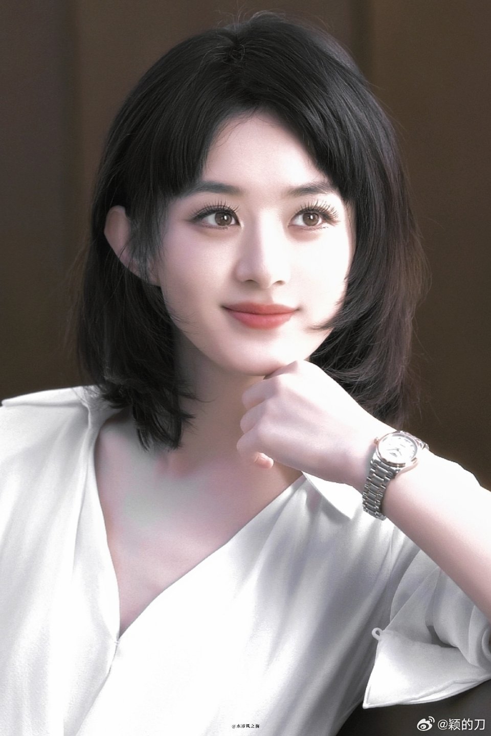 #赵丽颖[超话]# 生日快乐#赵丽颖[超话]#颖宝39岁了
我见过隐忍通透的盛明兰
见过浴血不屈的楚乔
见过敢闯敢拼的许半夏
见过纯粹热烈的花千骨
见过元气向阳的薛杉杉
见过果敢睿智的陆贞
唯独没见过朝思暮想的你
生日快乐愿你以后的日子一切顺利#赵丽颖 ​