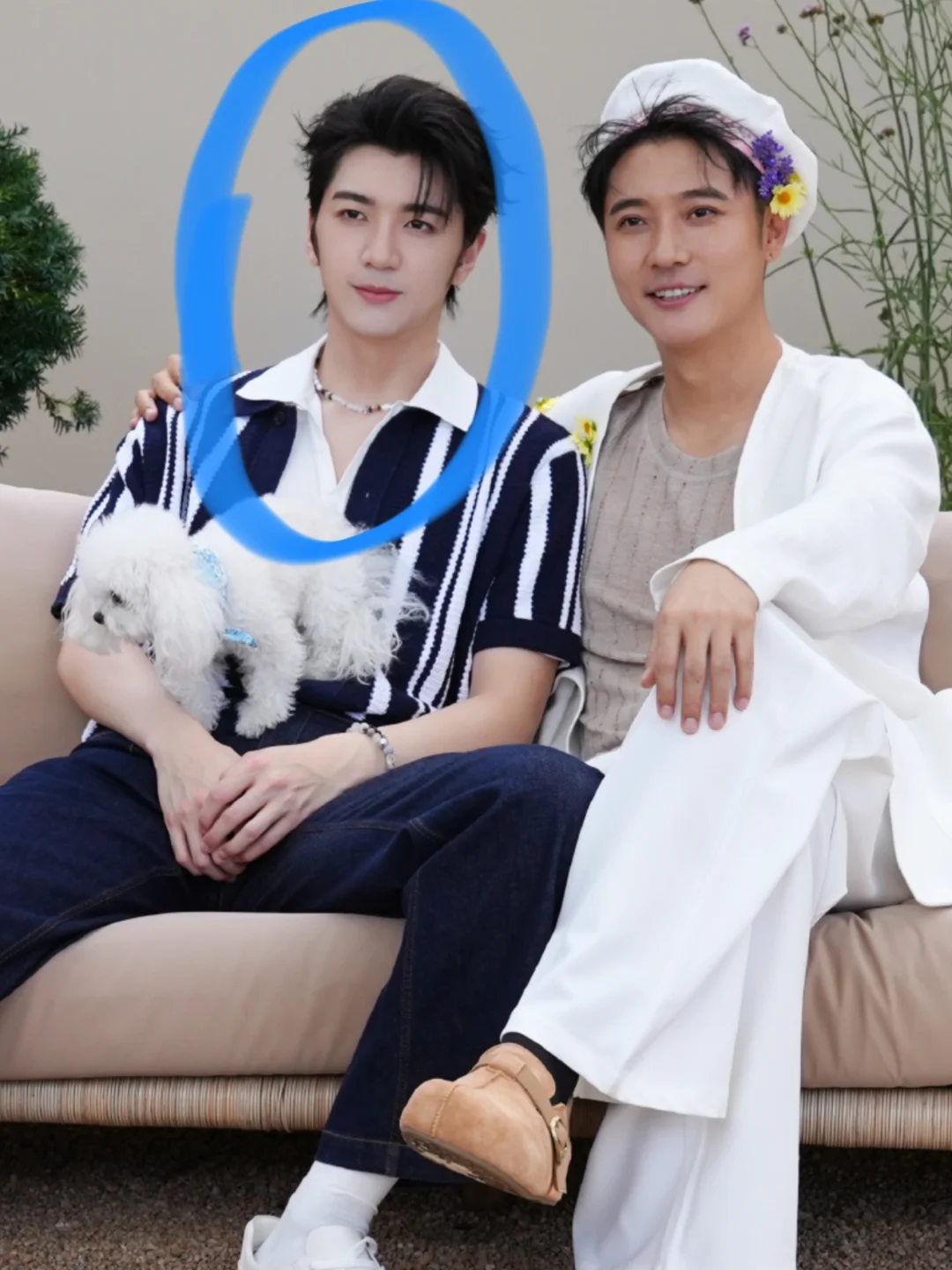 洪欣儿子张镐濂晒和张丹峰合影