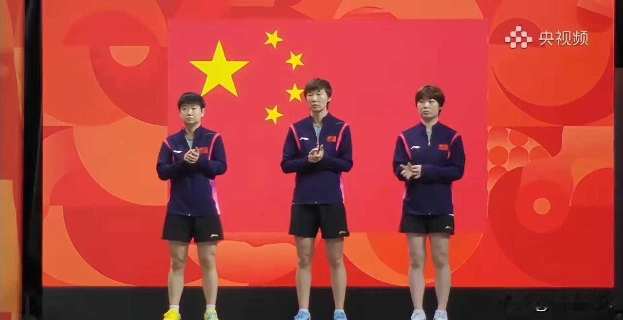 王曼昱回击了张本美和的强力攻击，国乒女团干净利落地3：0豪夺亚运会六连胜，孙颖莎3:1早田希那打的并不轻松，王曼昱更加坚定地3:2战胜张本美和，看到了王曼昱经验与技战术都很过硬，蒯曼的几个直线回击让全场观众大开眼界3:0伊藤美诚，为国乒女团夺冠奠定了胜利。