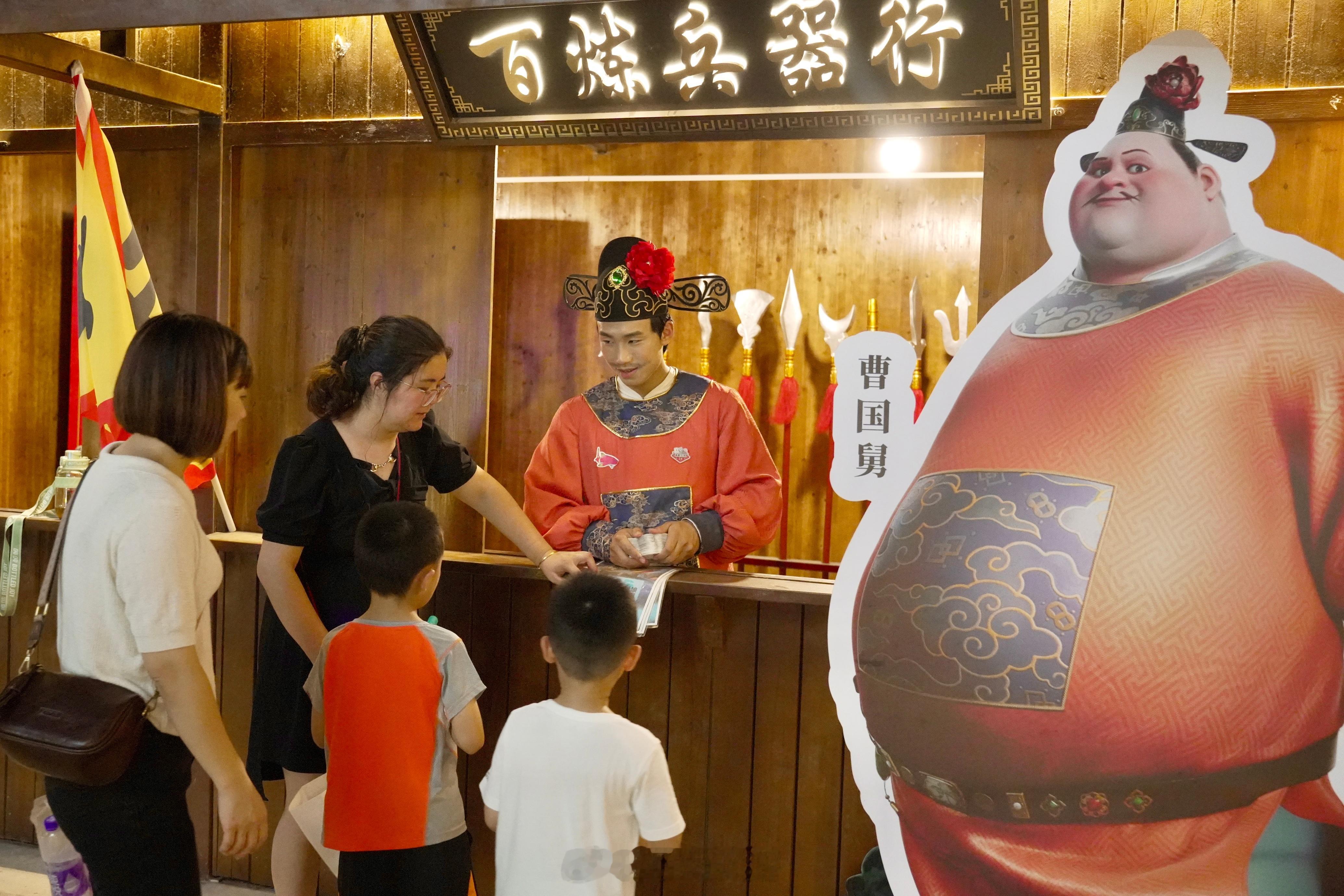 暑期郑州的活动太丰富了！想要和八仙主创面对面？电影《八仙》主创团队...