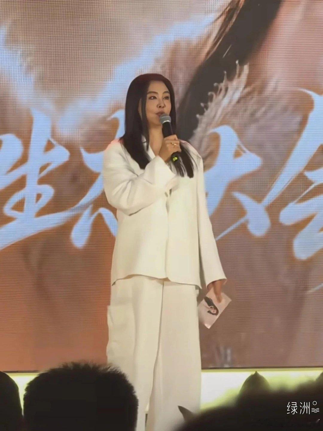 王祖贤罕见露面 ​