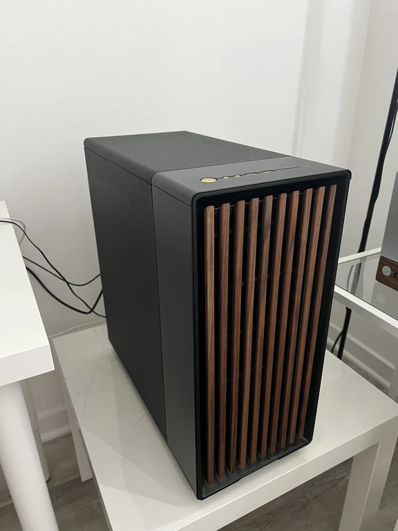 LA出自用99新 无光木纹PC