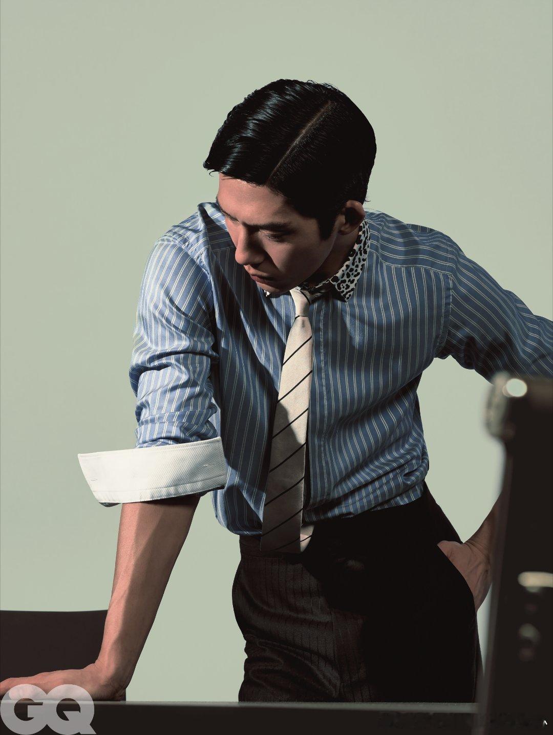 #井柏然[超话]##GQ十月井柏然封面# 
《早春晴朗》的故事已经落幕.但栾念这一角色仍然时不时被观众提起.人们在品味栾念的同时.也开始辨认他身上属于井柏然 ​