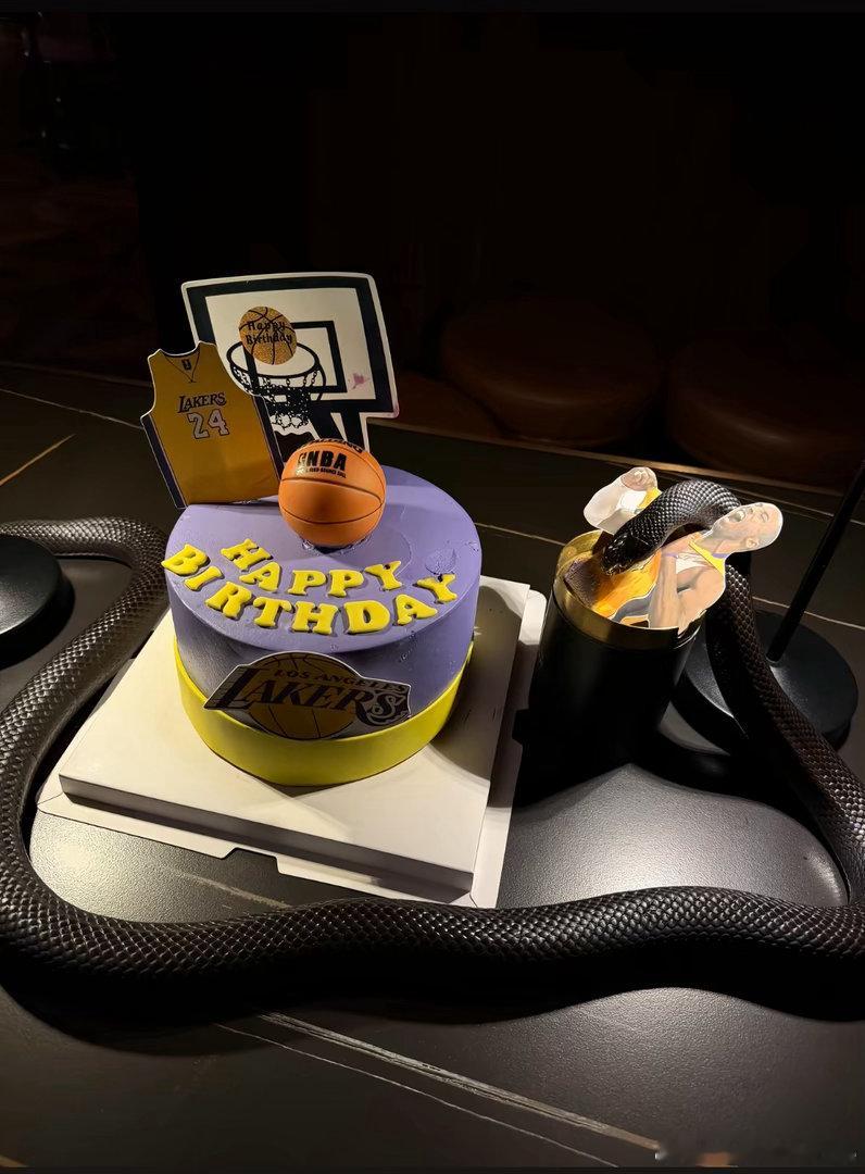 Happy 48th birthday, Kobe Bryant🎂🐍 ​