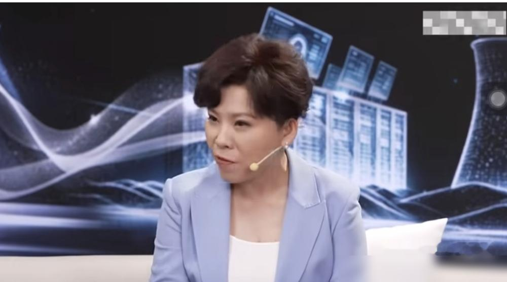 国乒男团刚输完日本，邓亚萍一句输球没有原因，直接把人听愣了。
名古屋亚运会决赛2比3，八连冠没了。队员说累，说赛程密，说不够兴奋。邓亚萍不接这茬。她说高水平运动员，状态再差也得有本事把自己调回来。没这本事，别找客观。
林诗栋4比0王楚钦那场，她更直接：一局一局压着打。就这五个字，评论区炸了。极端