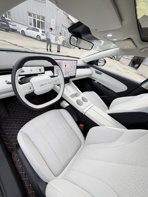 这种内饰我真的爱了！🚗