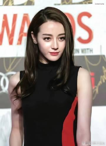 论早期权威这一块…….迪丽热巴真天生吃这碗饭的，妆容就好有星味