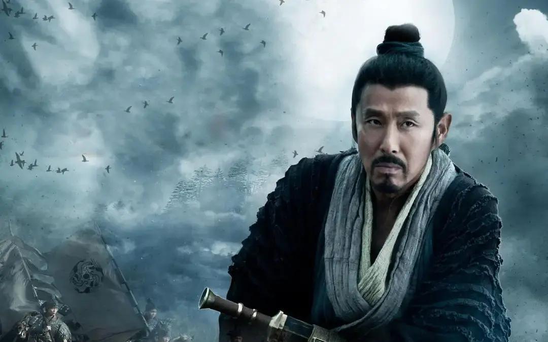 刘邦临终前，死死拉着吕雉的手叮嘱：“我死后，满朝文武你皆可杀，唯独这一人，你绝不能动分毫！” 吕雉满脸错愕：“连韩信、彭越我都杀了，还有谁是我动不得的？” 刘邦说道：“此人若死，你吕氏全族，必被满门抄斩，刘家江山也会跟着覆灭！”
 
病榻上的刘邦，连呼吸都带着破风箱般的嘶哑。他让所有人都退下，只留下