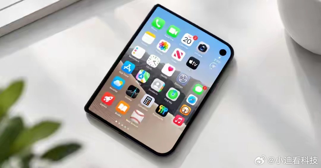 看到iPhone Duo 2的目前流出的原型机，尝试把Face ID做到外屏下面，用来替代初代的指纹解锁。初代Duo用户实测指纹解锁体验比较拉胯，很多人怀念Face ID。这个新技术不是从零开发，是沿用iPhone18 Pro的屏下红外思路。但大家别抱太满，原型机不等于实机，研发进度跟不上就会推迟。#数码资讯# ​